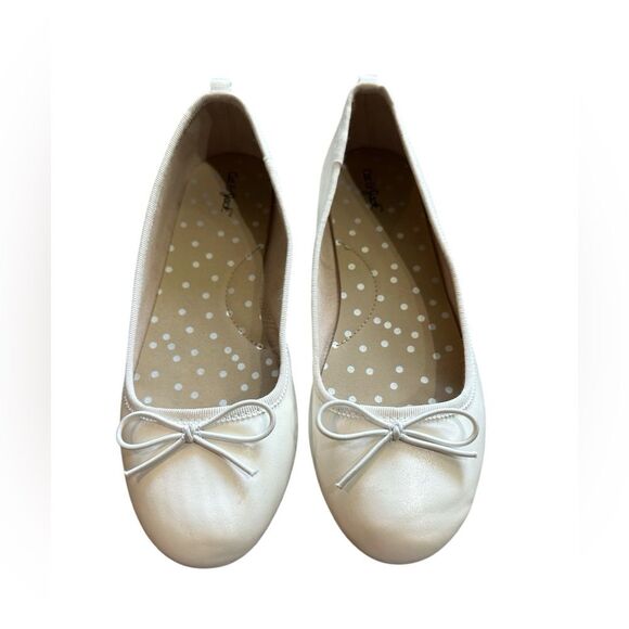 Cat & Jack Girls Sz 3 White Leather Ballet Round Toe Flats with Decorative Bow - Picture 1 of 8